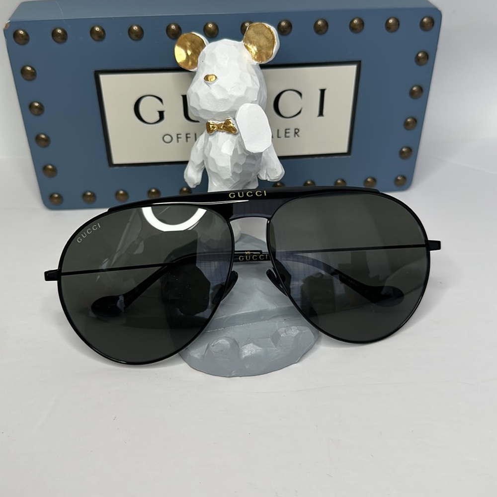 New 💯 - Authentic Gucci super light, stylish and bold design. Gucci GG0908s - Picture 7 of 15